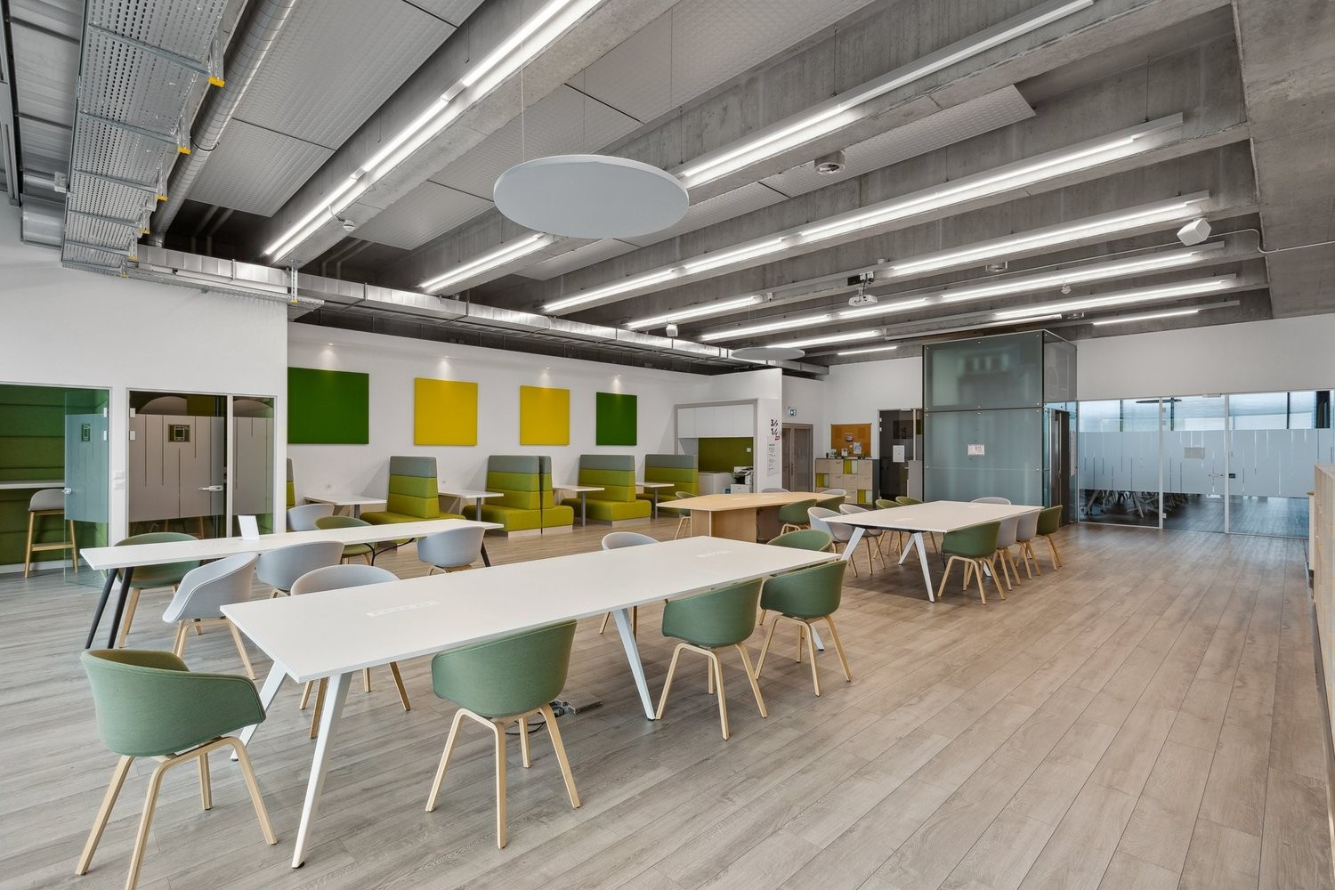 726m² Wohn- / Geschäftsgebäude, Foto 3 von 6