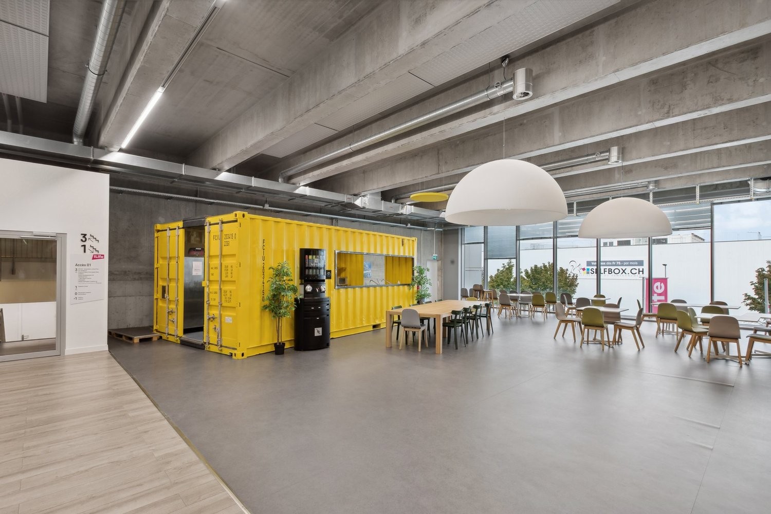 726m² Wohn- / Geschäftsgebäude, Foto 5 von 6