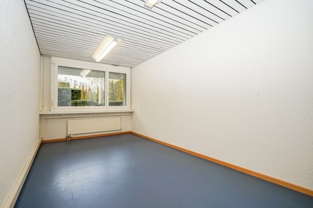 117m² office