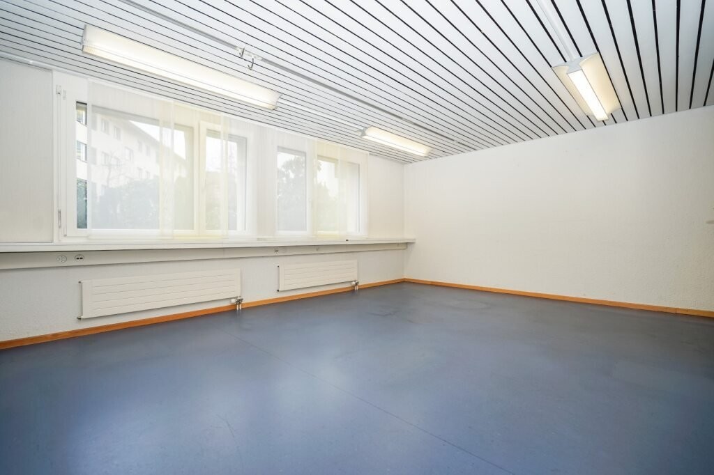 117m² office
