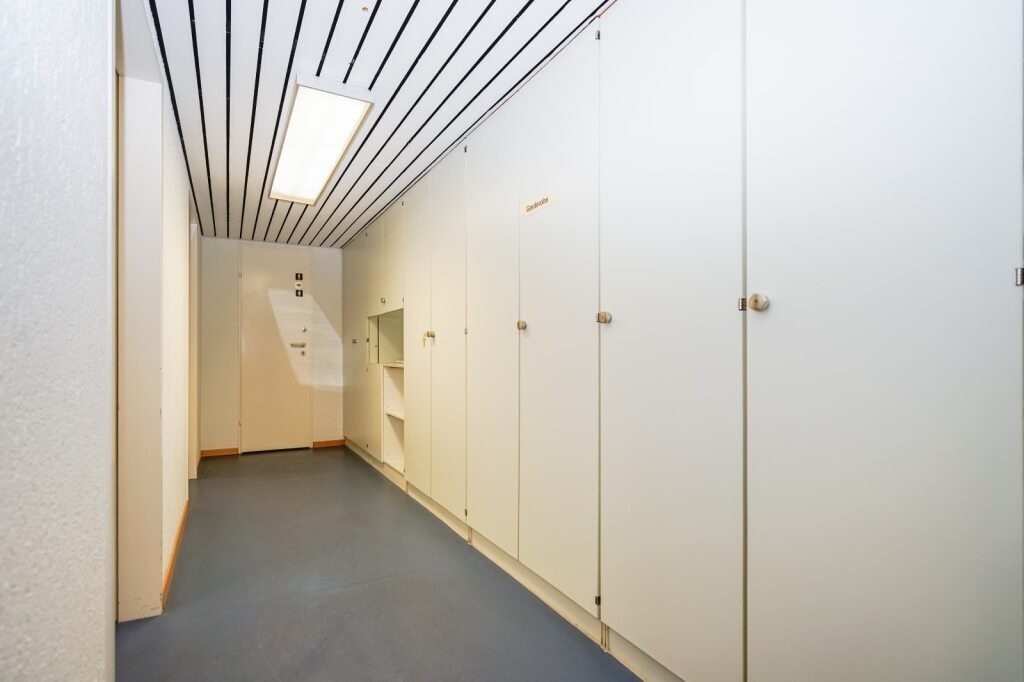 117m² office