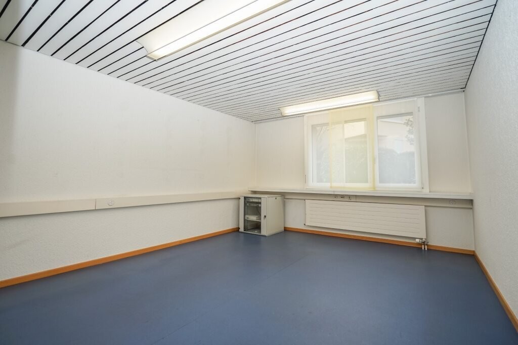 117m² office