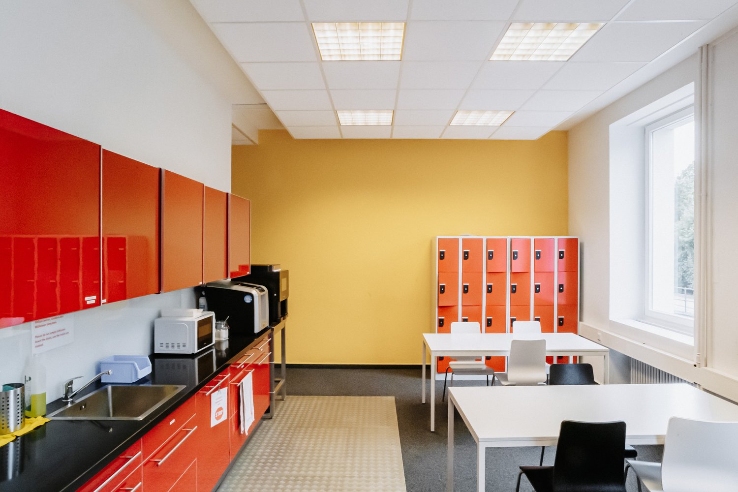 18m² office