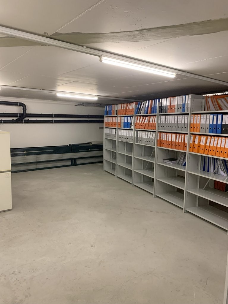 Locale di deposito di 250m², foto 3 di 5