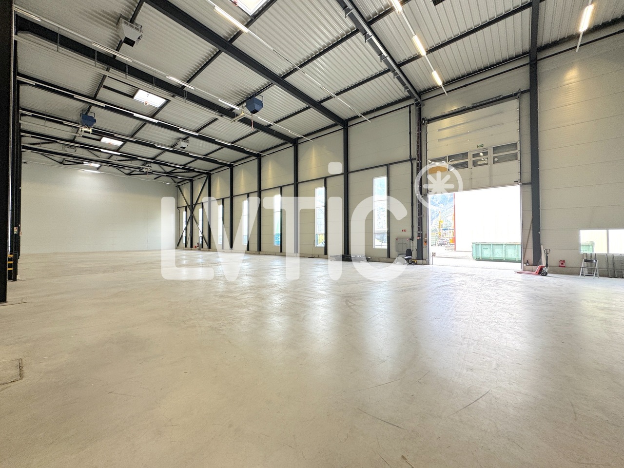 950m² oggetto industriale
