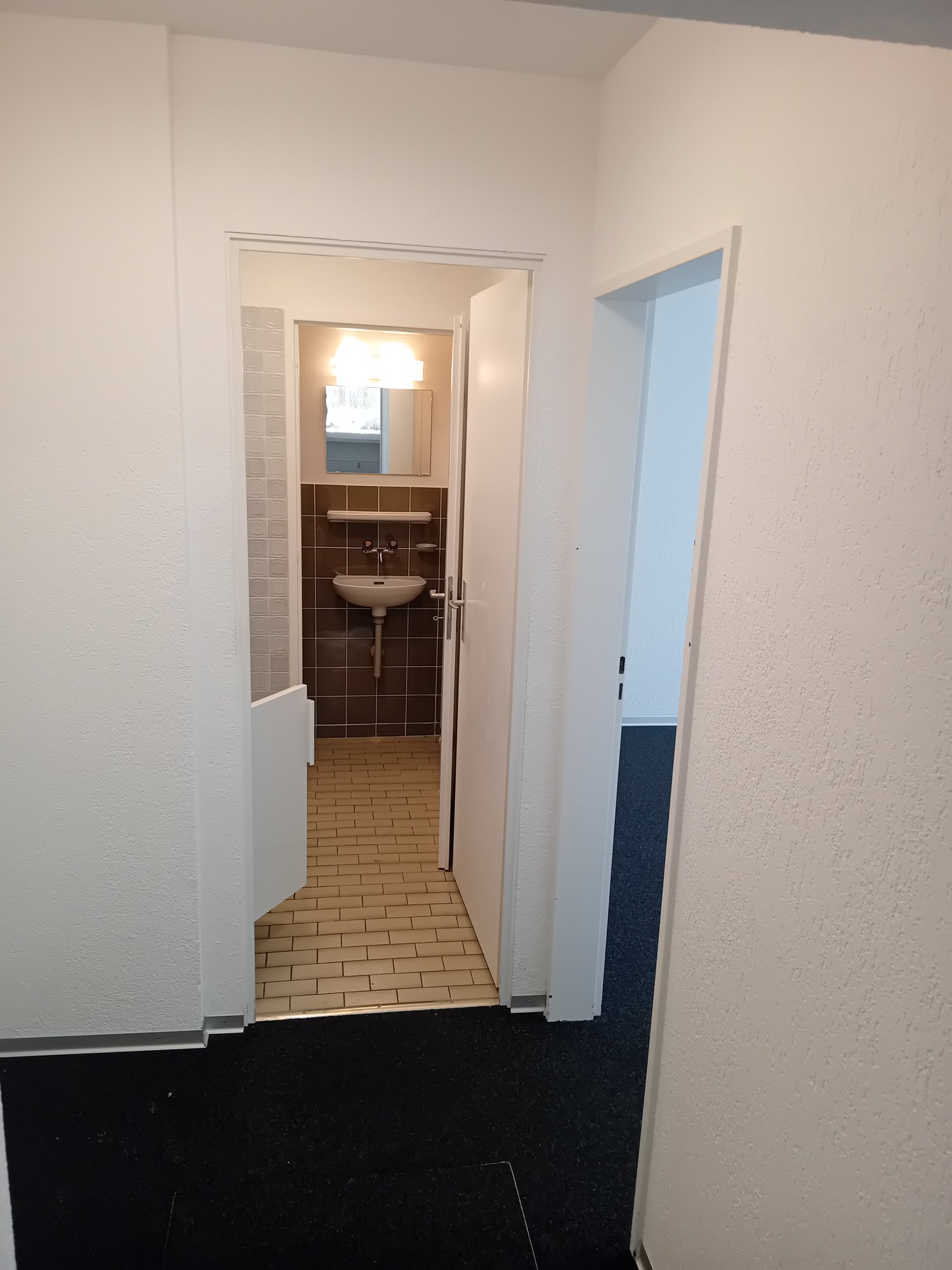 121m² office
