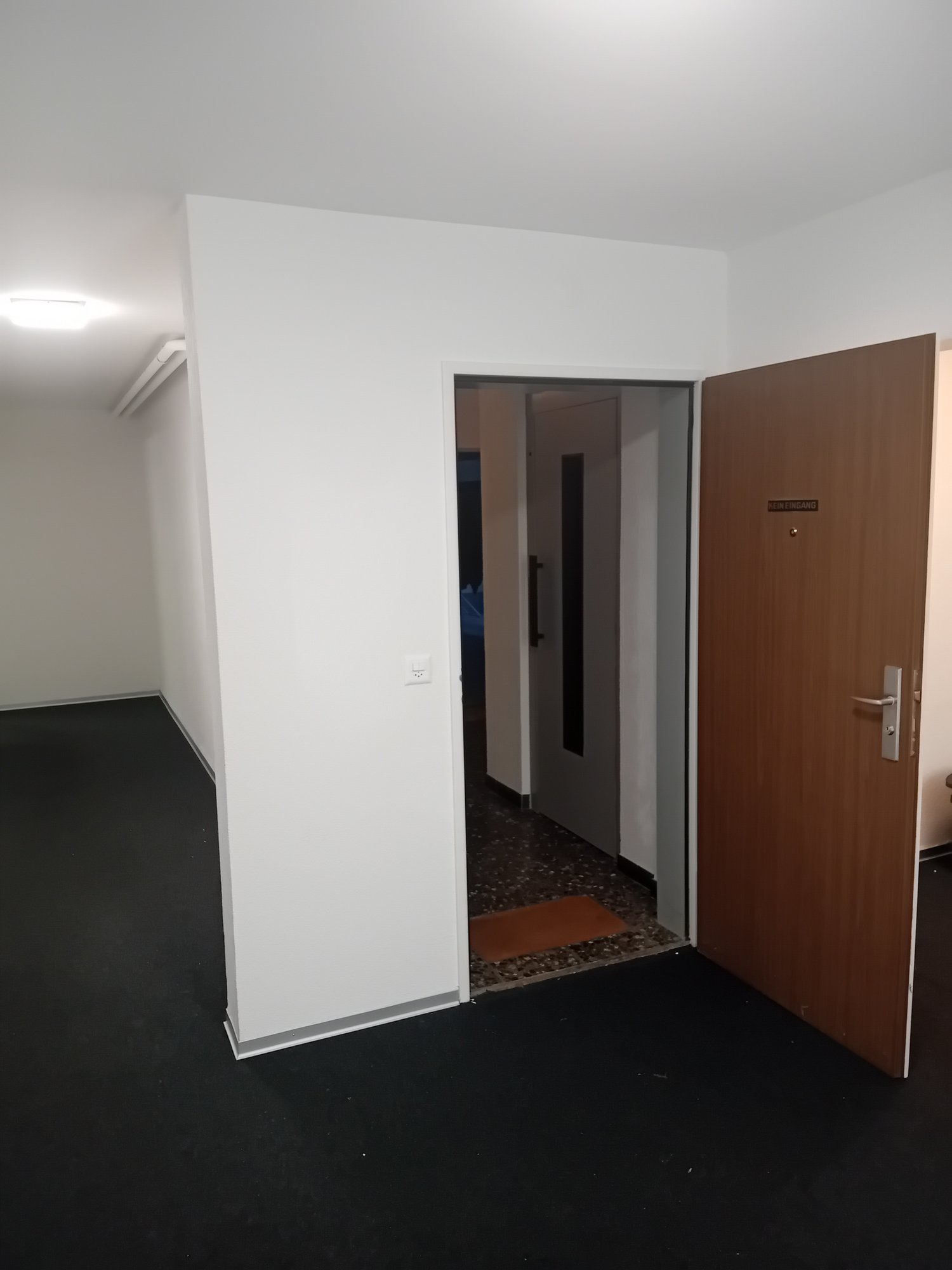 121m² office