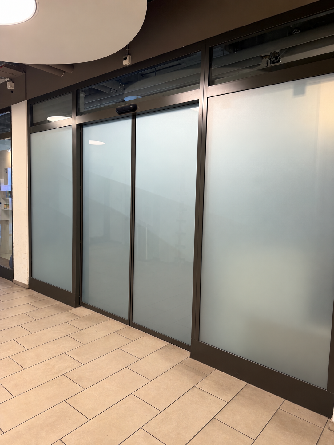 175m² shop