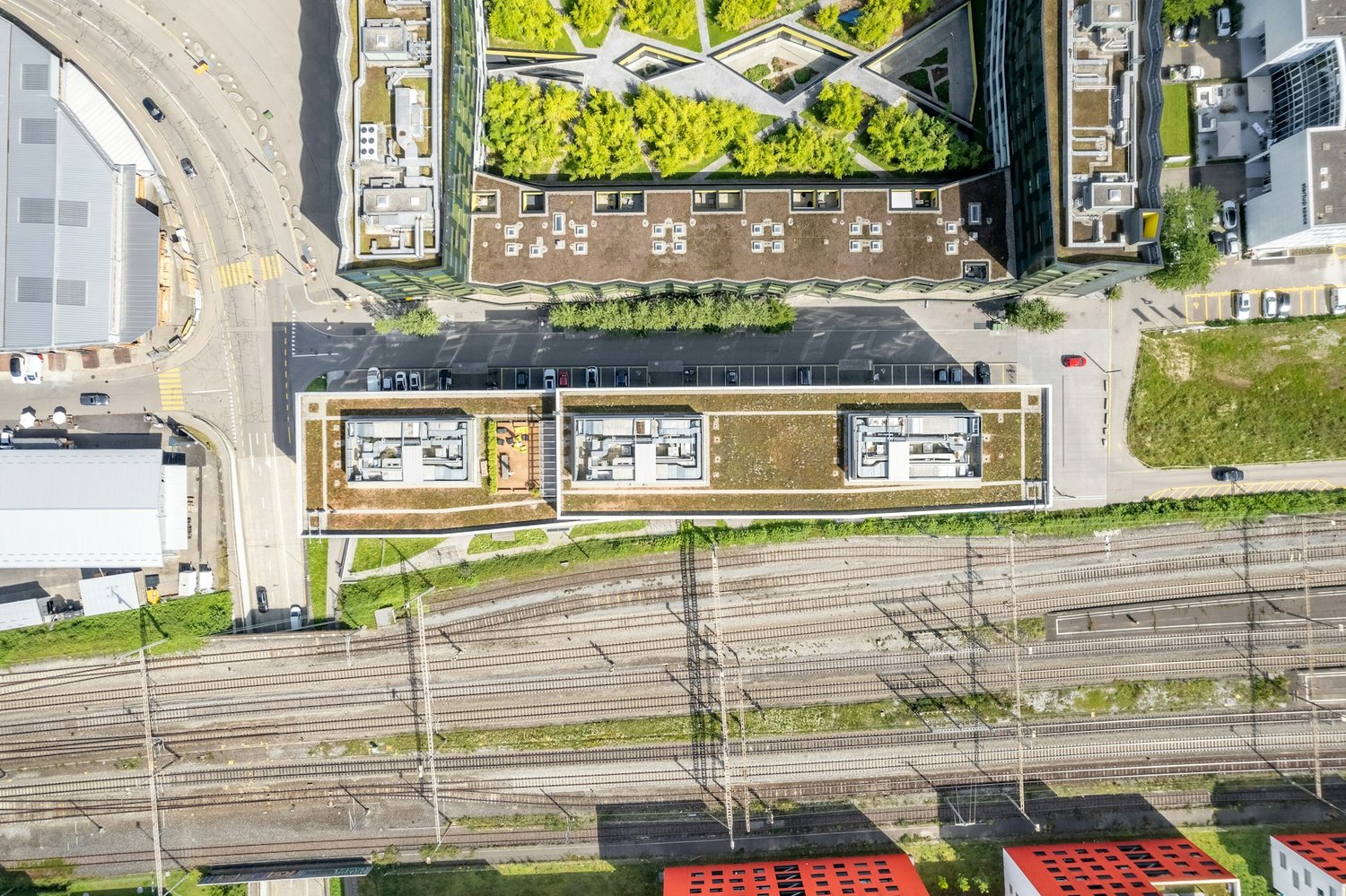 350m² office