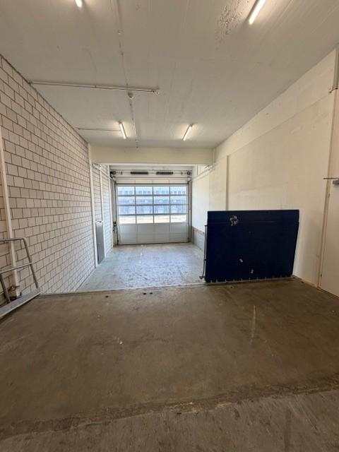 330m² storage room, photo 6 of 7