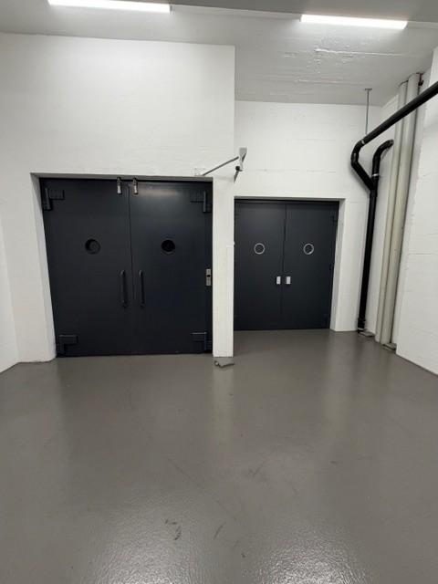 330m² storage room, photo 7 of 7