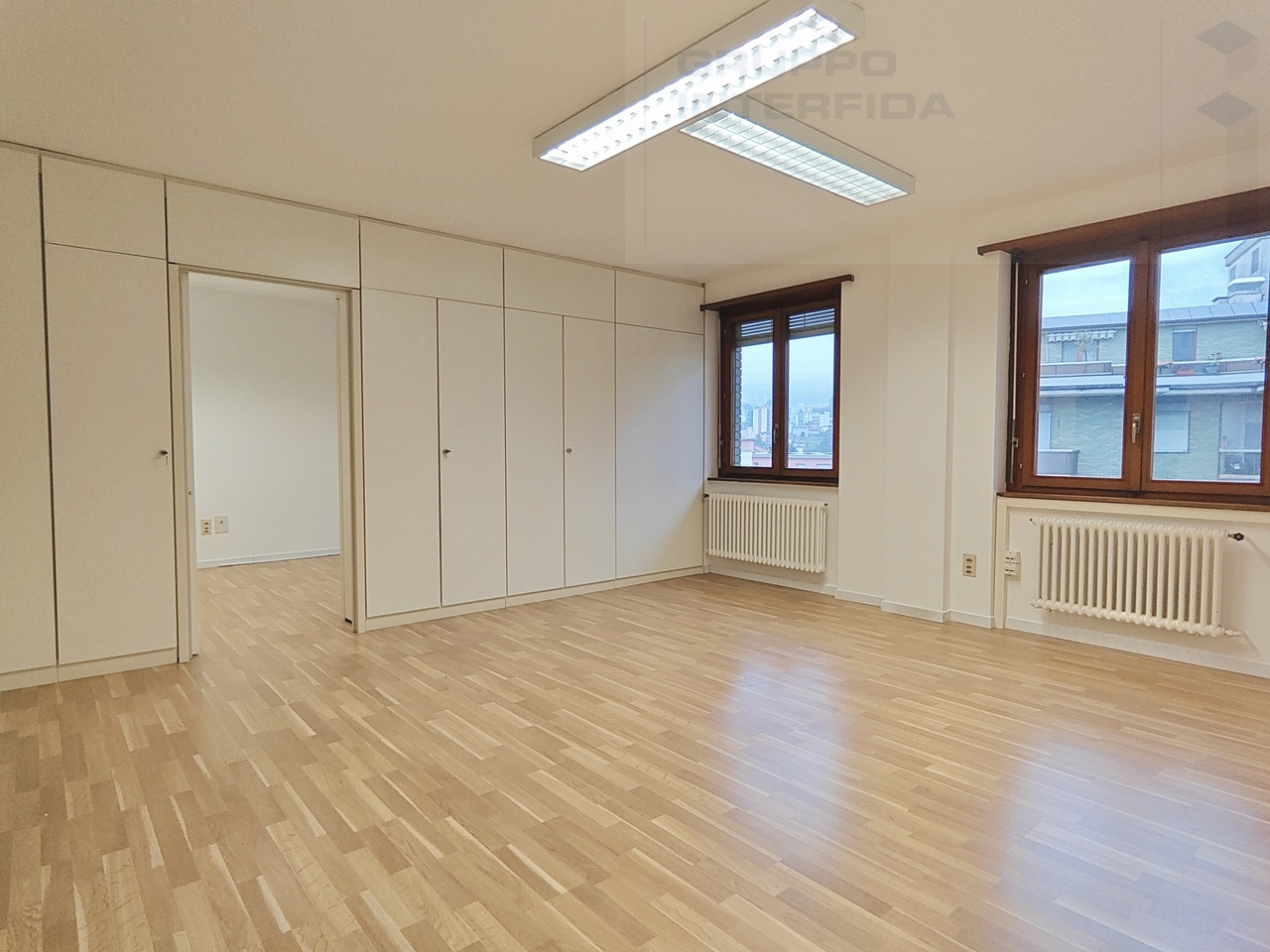 167m² Büro, Foto 2 von 8