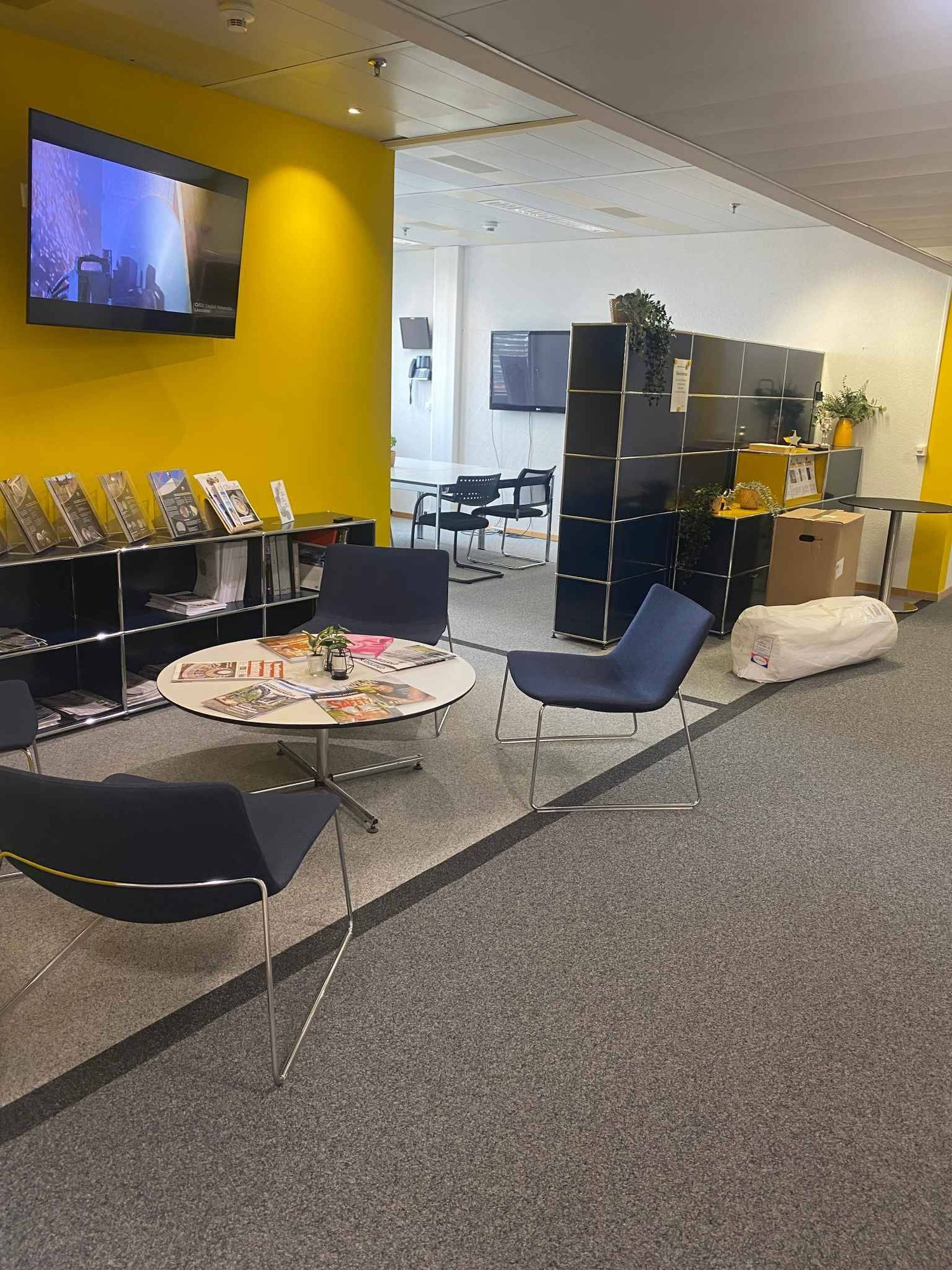 1016m² Büro
