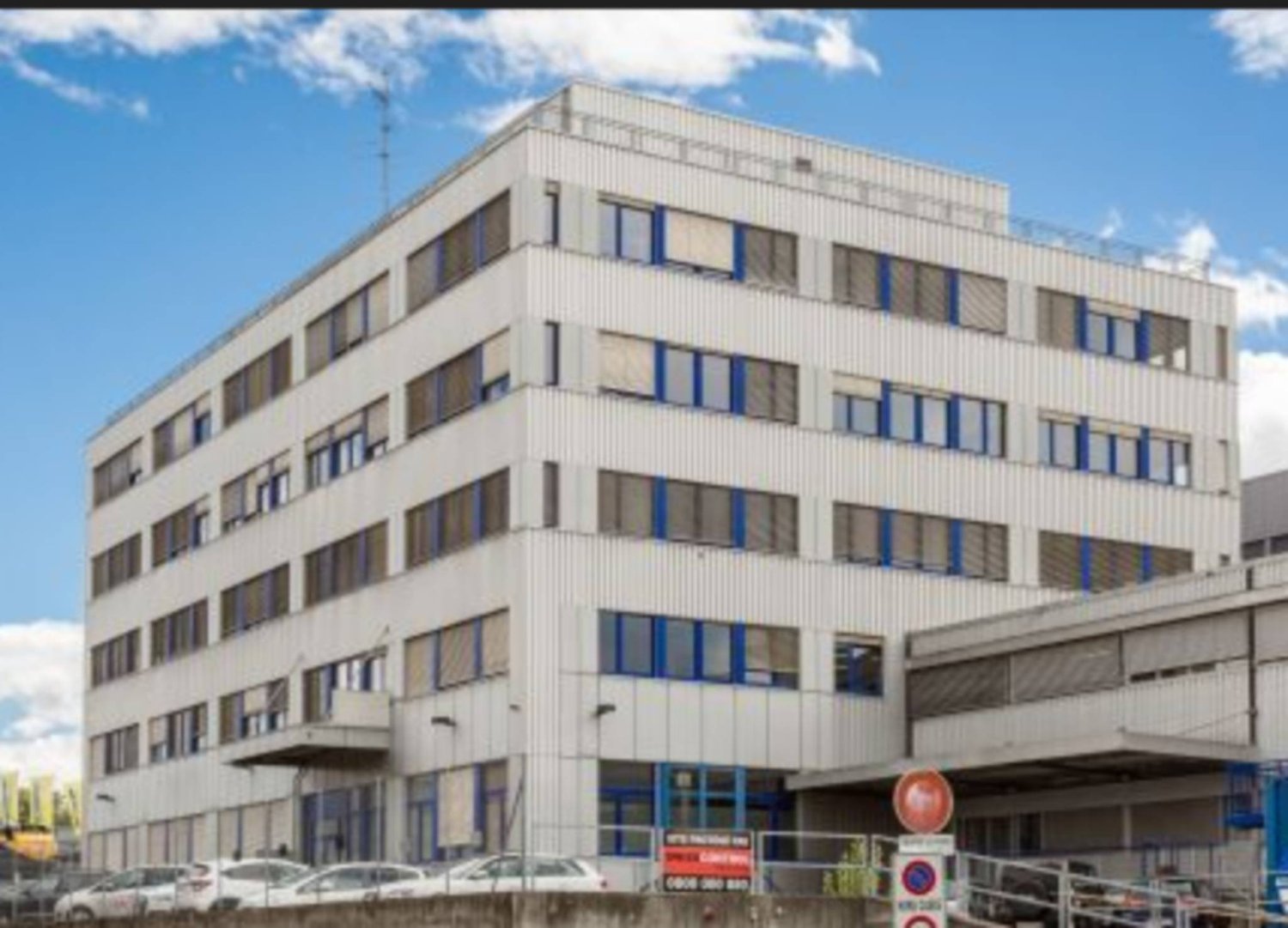 1016m² Büro