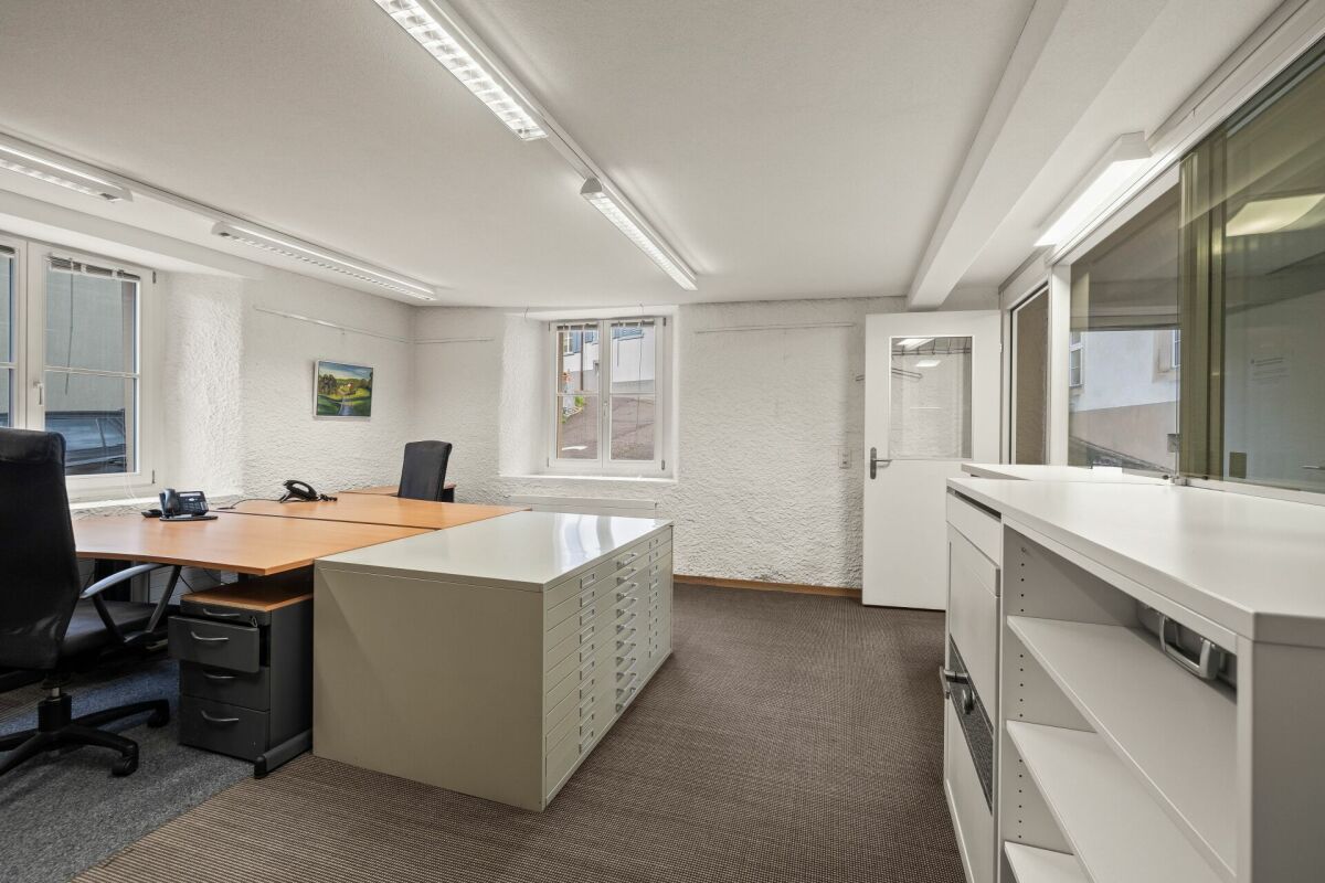24m² office