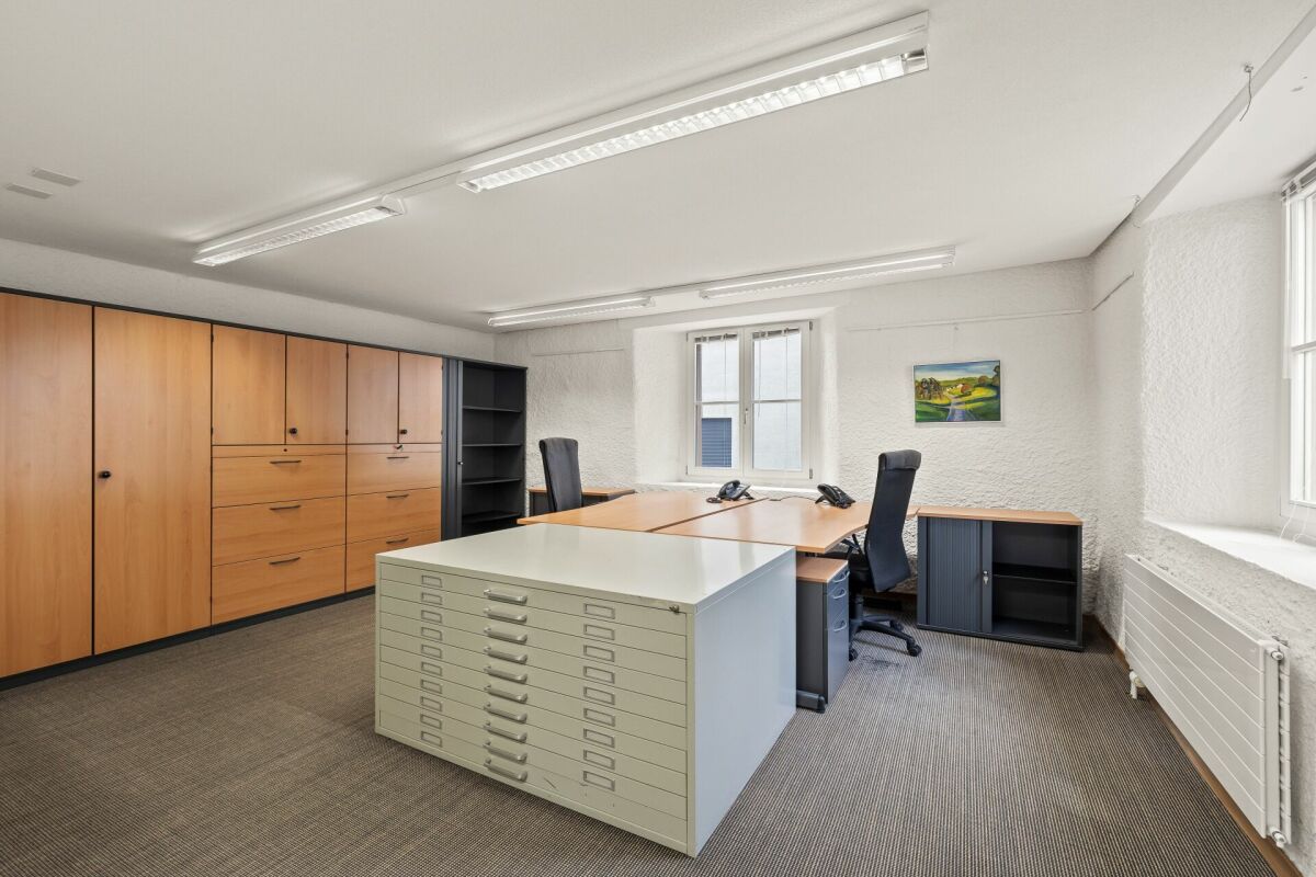 24m² office