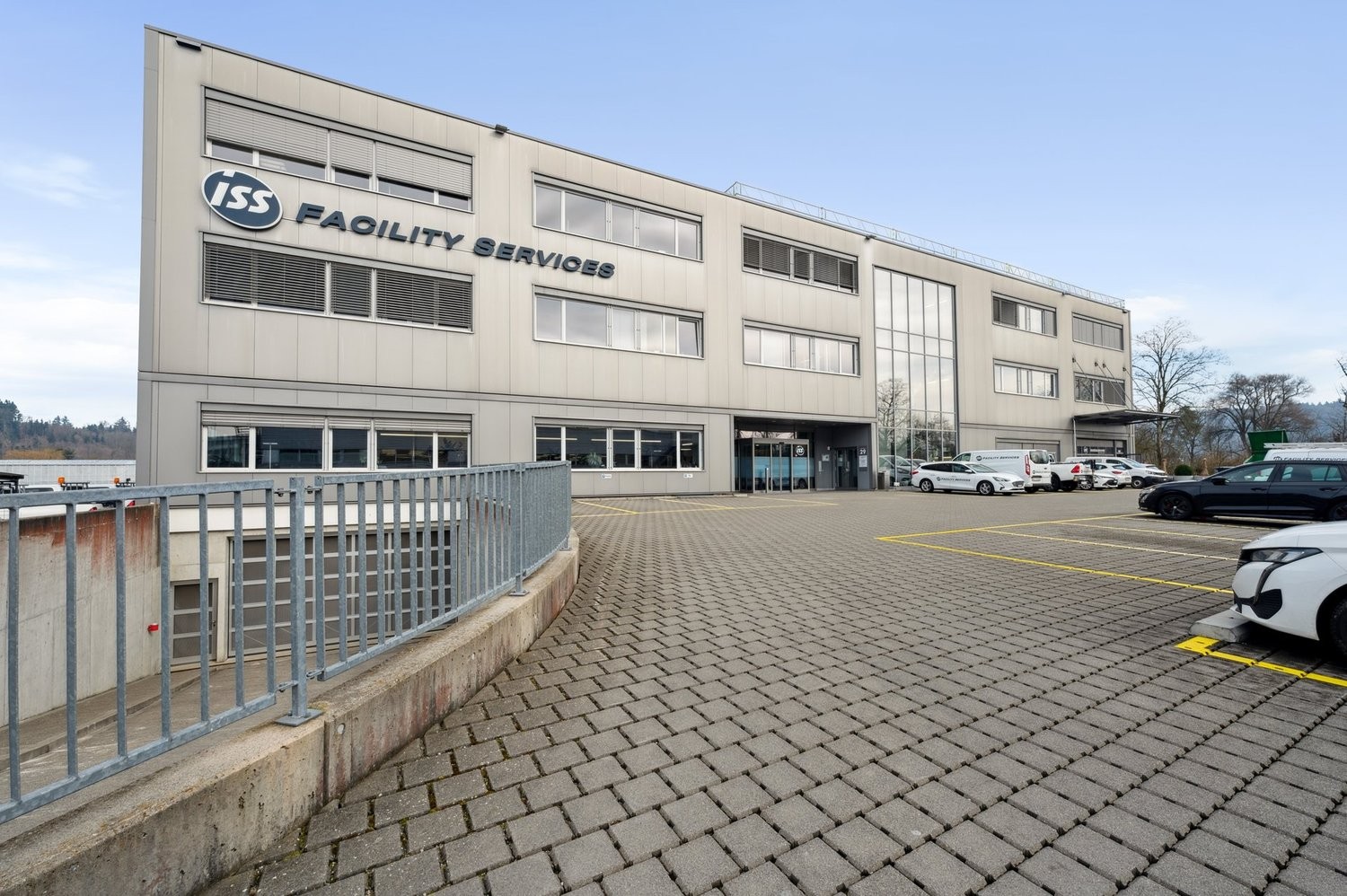 91m² office