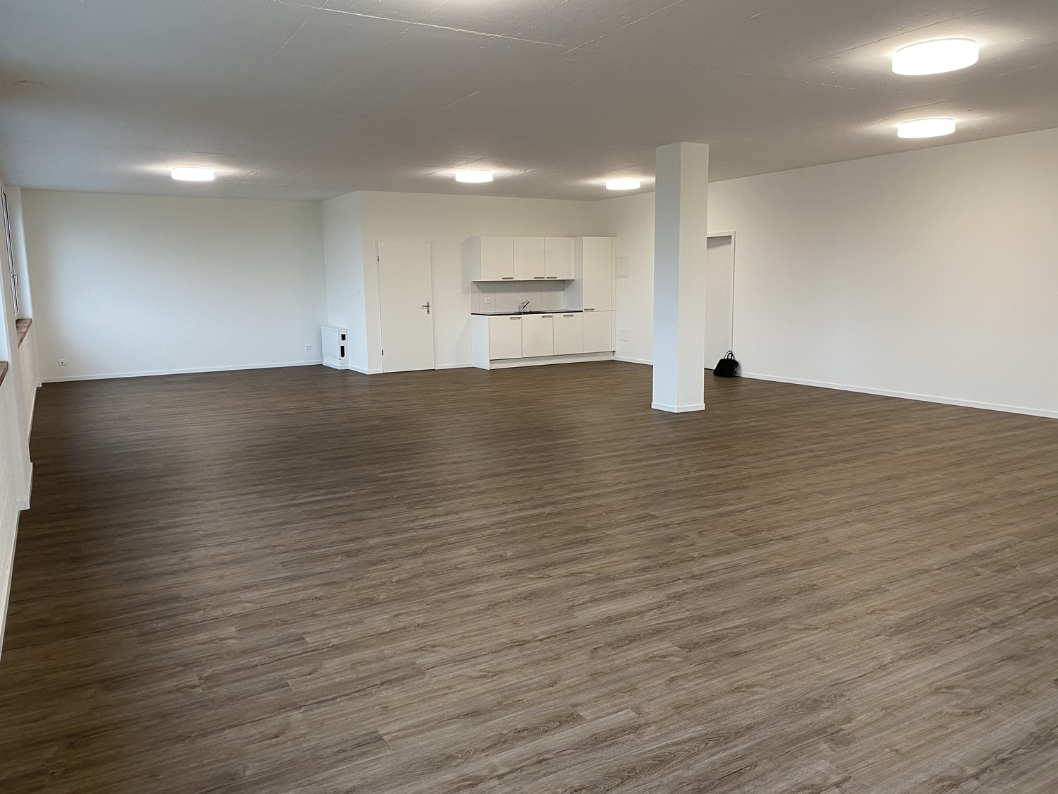 114m² commercial, photo 2 sur 4