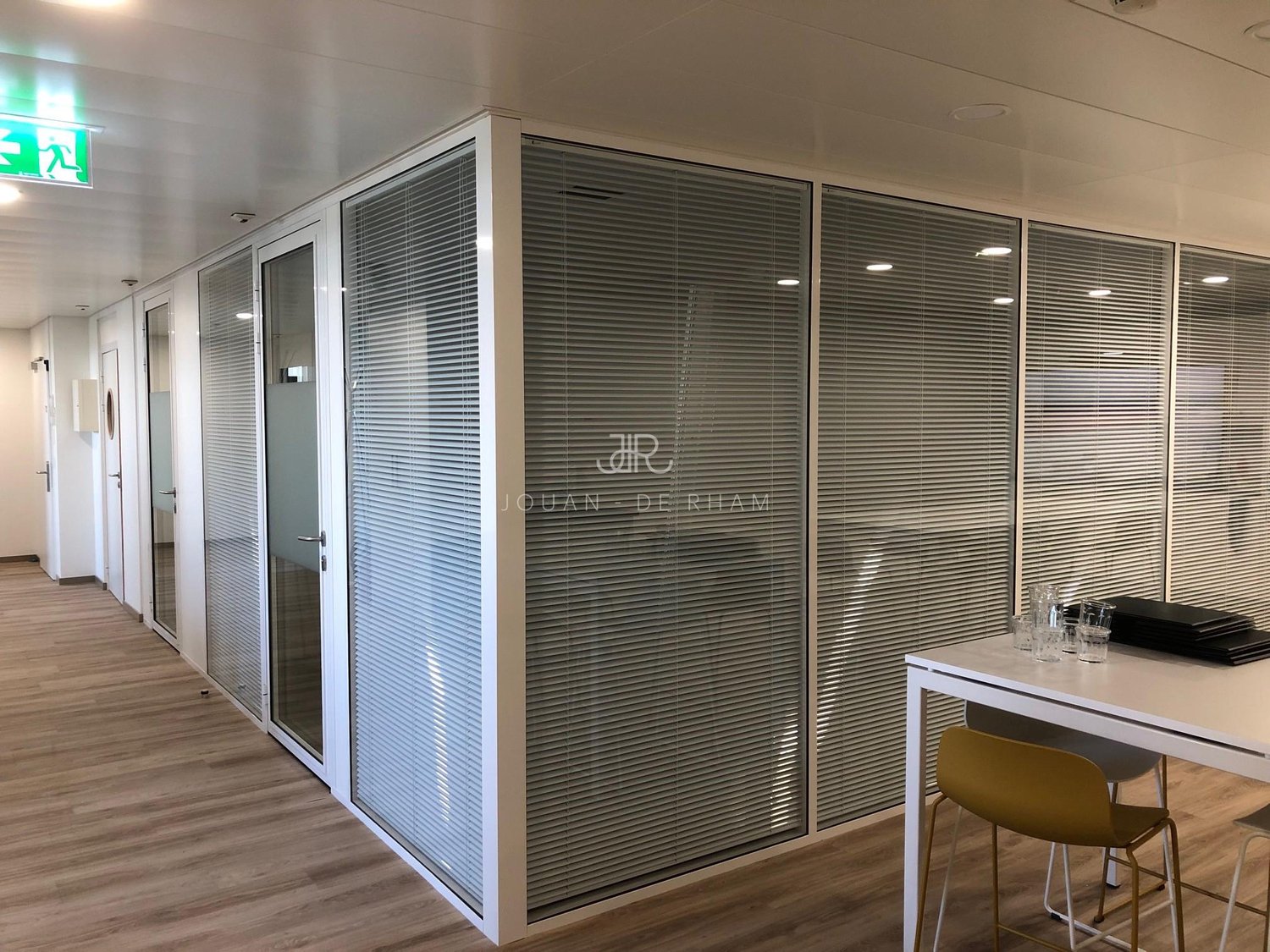 526m² Büro, Foto 4 von 8