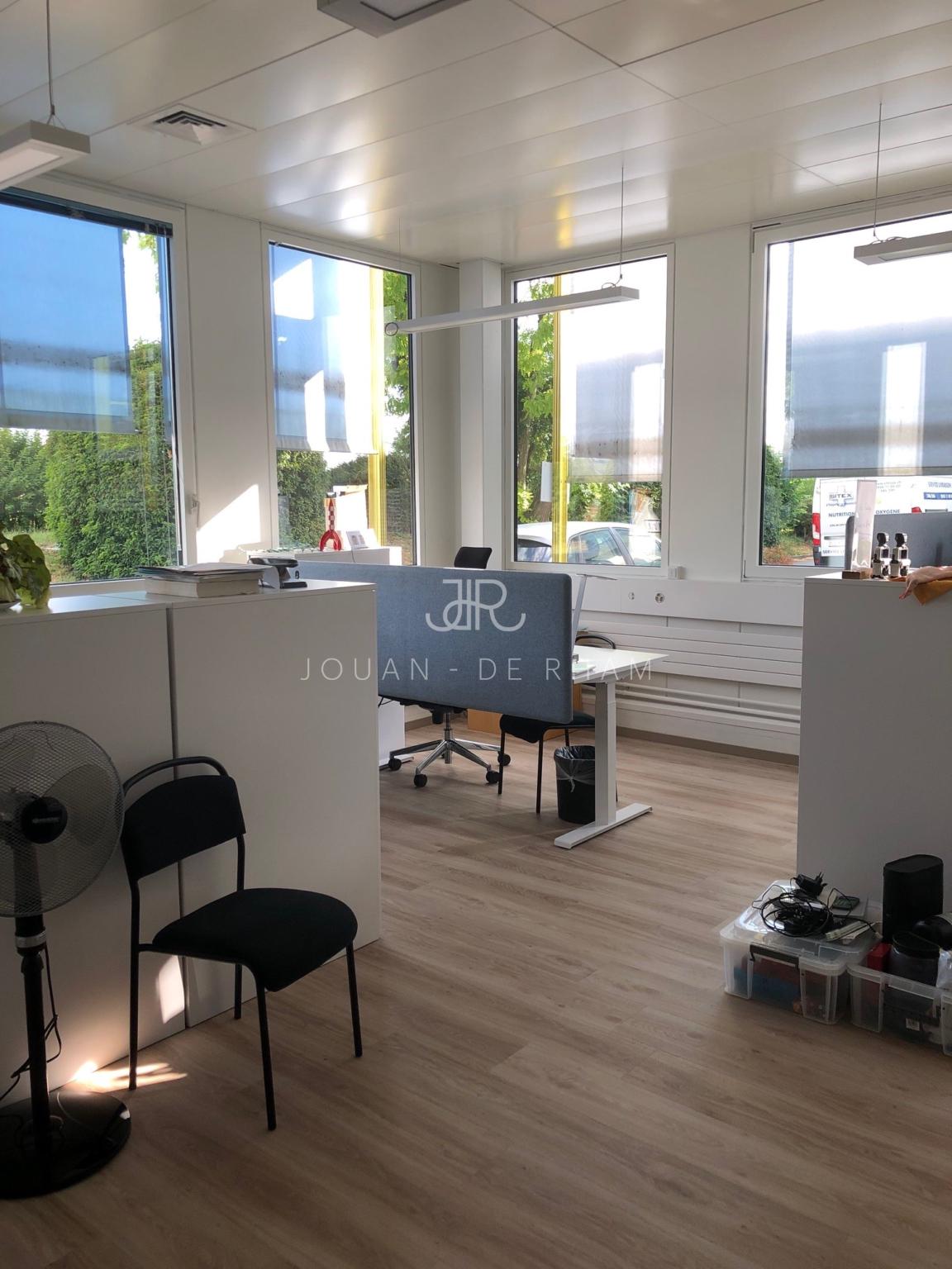526m² Büro, Foto 3 von 8