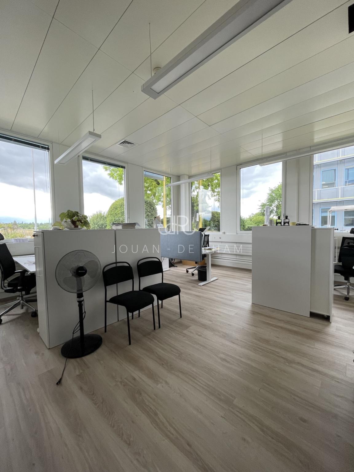 526m² Büro, Foto 6 von 8