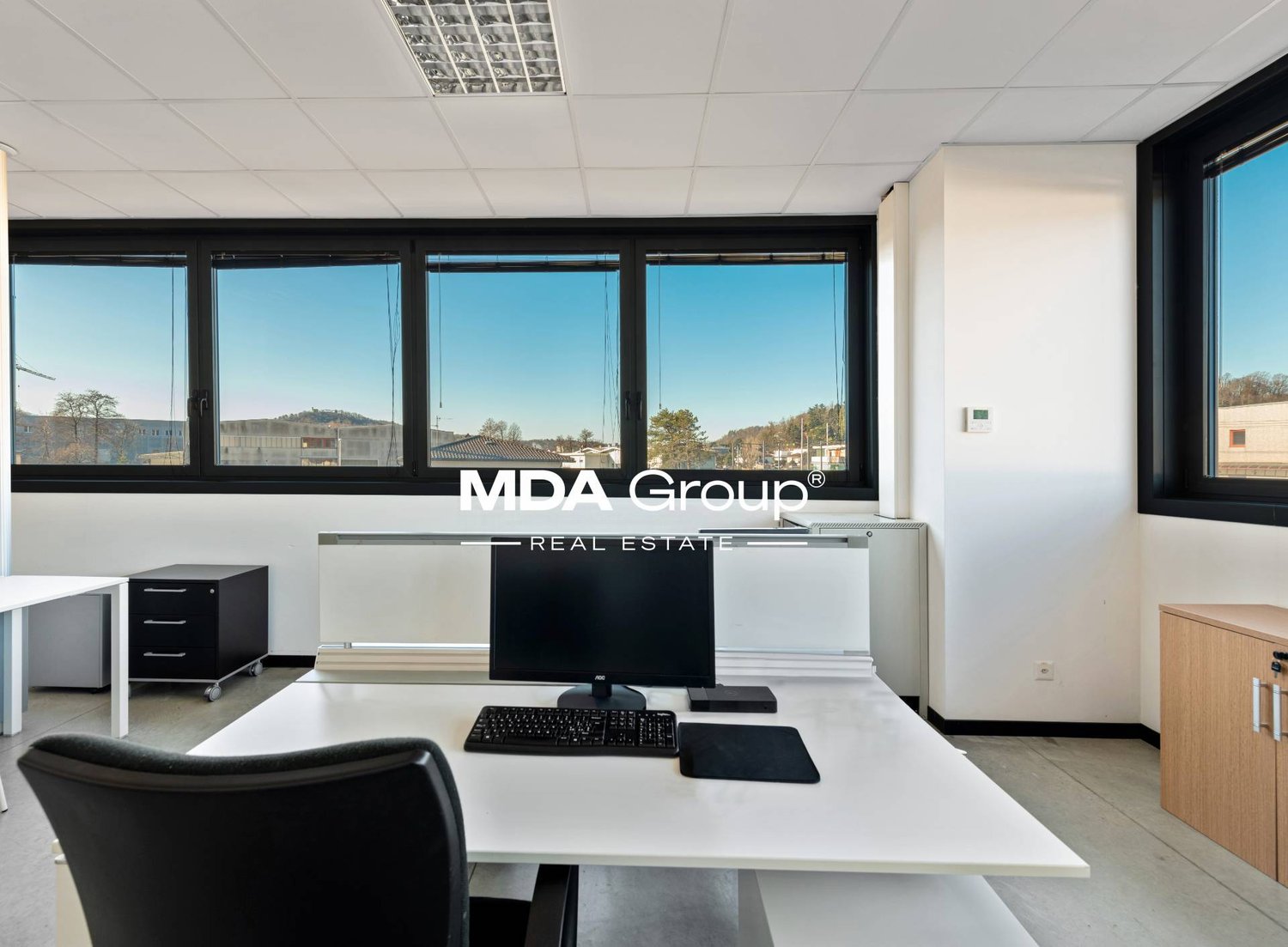 1450m² Büro, Foto 3 von 10