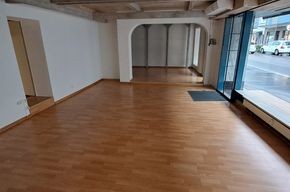 74m² negozio, foto 1 di 10