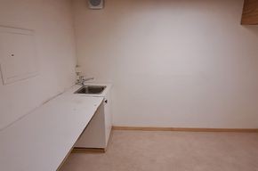 74m² negozio, foto 9 di 10