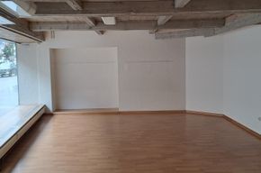74m² negozio, foto 4 di 10