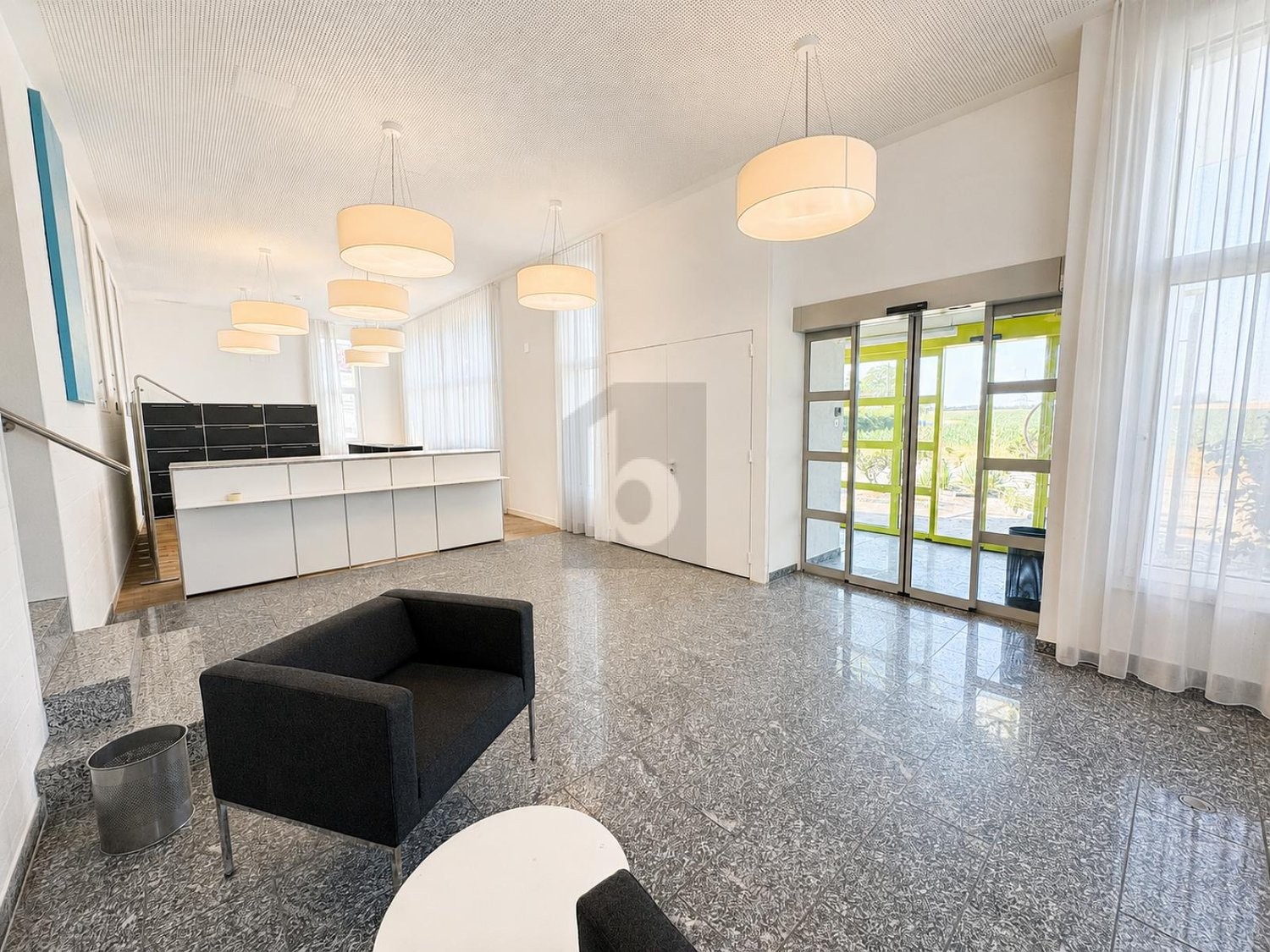 480m² ufficio, foto 2 di 4