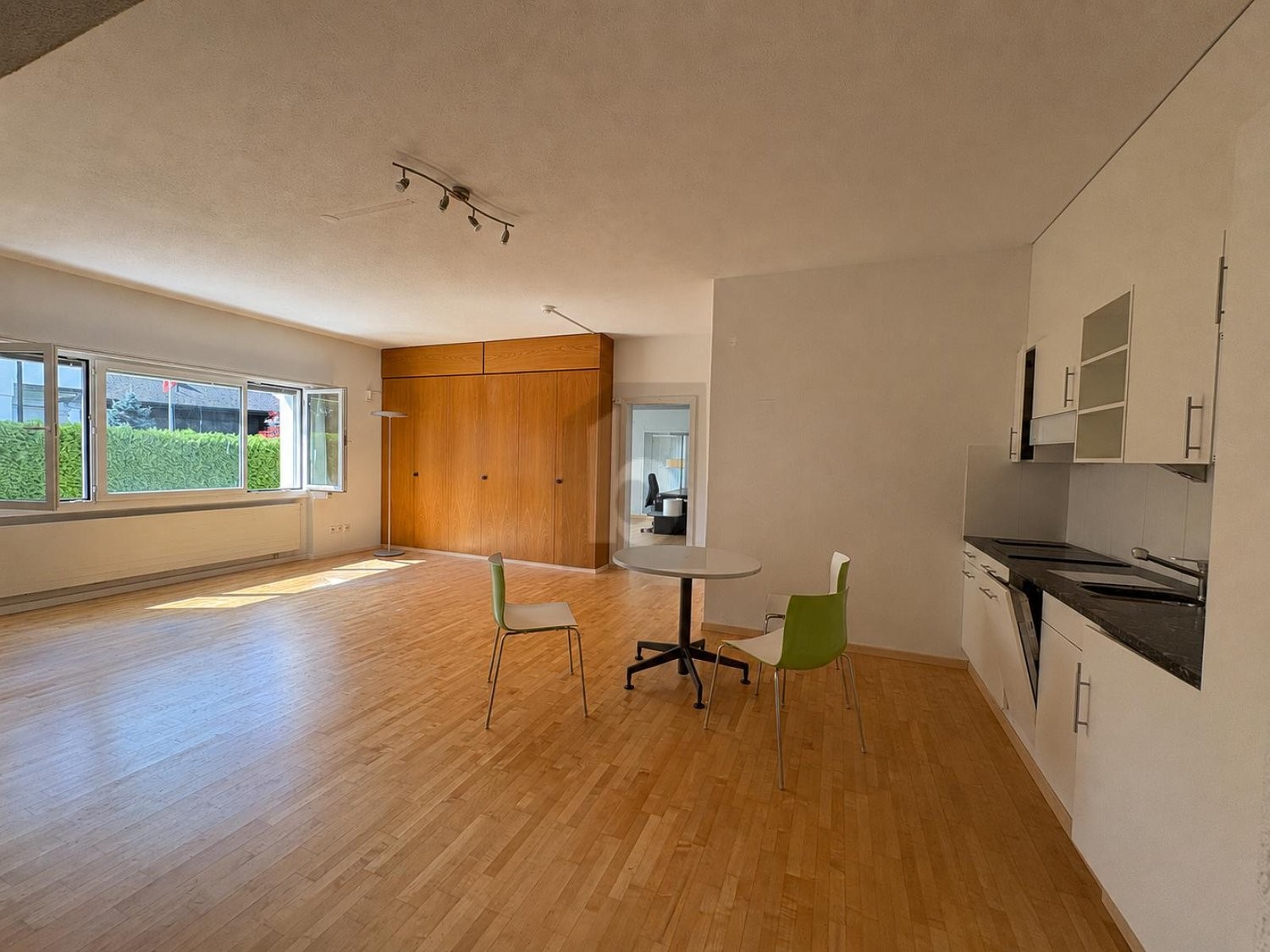 480m² ufficio, foto 1 di 4