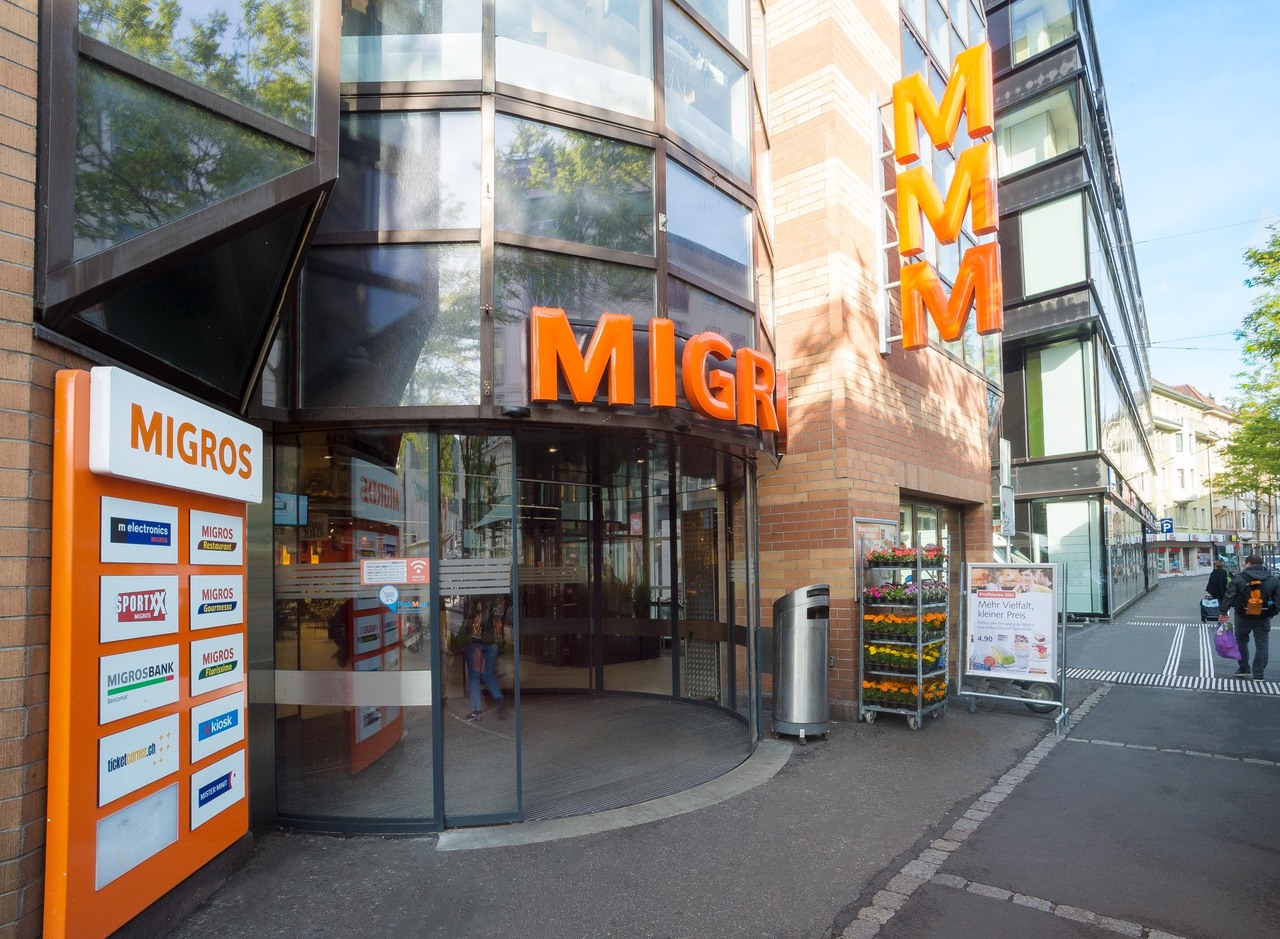 130m² commercial