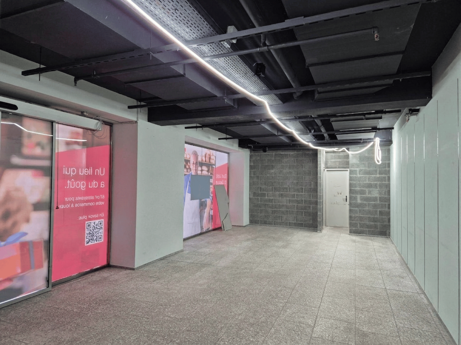67m² shop