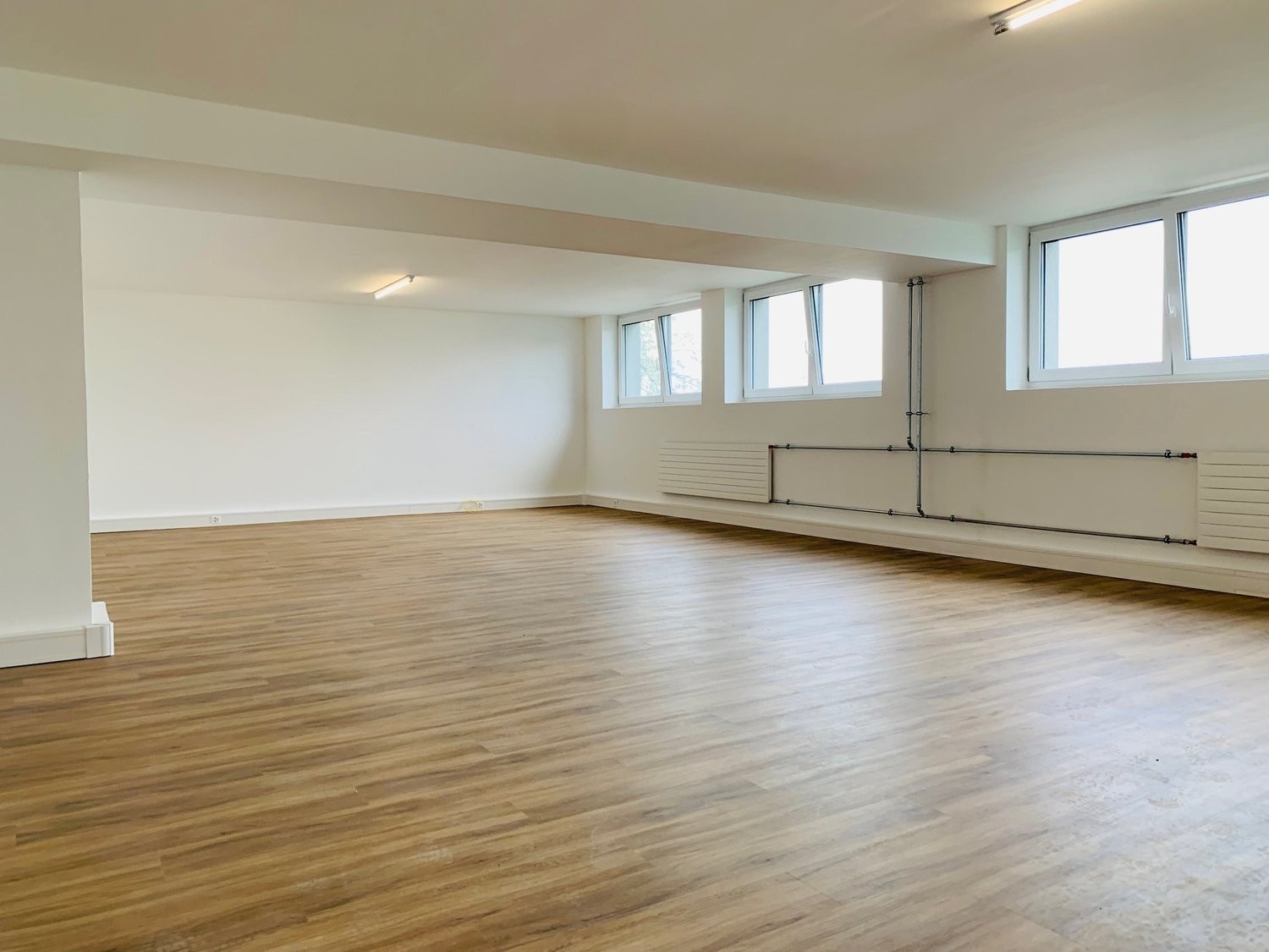 79m² office