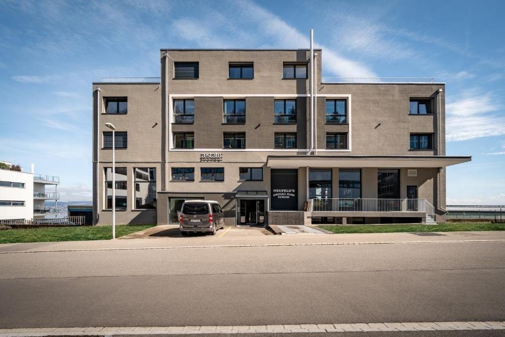 79m² office