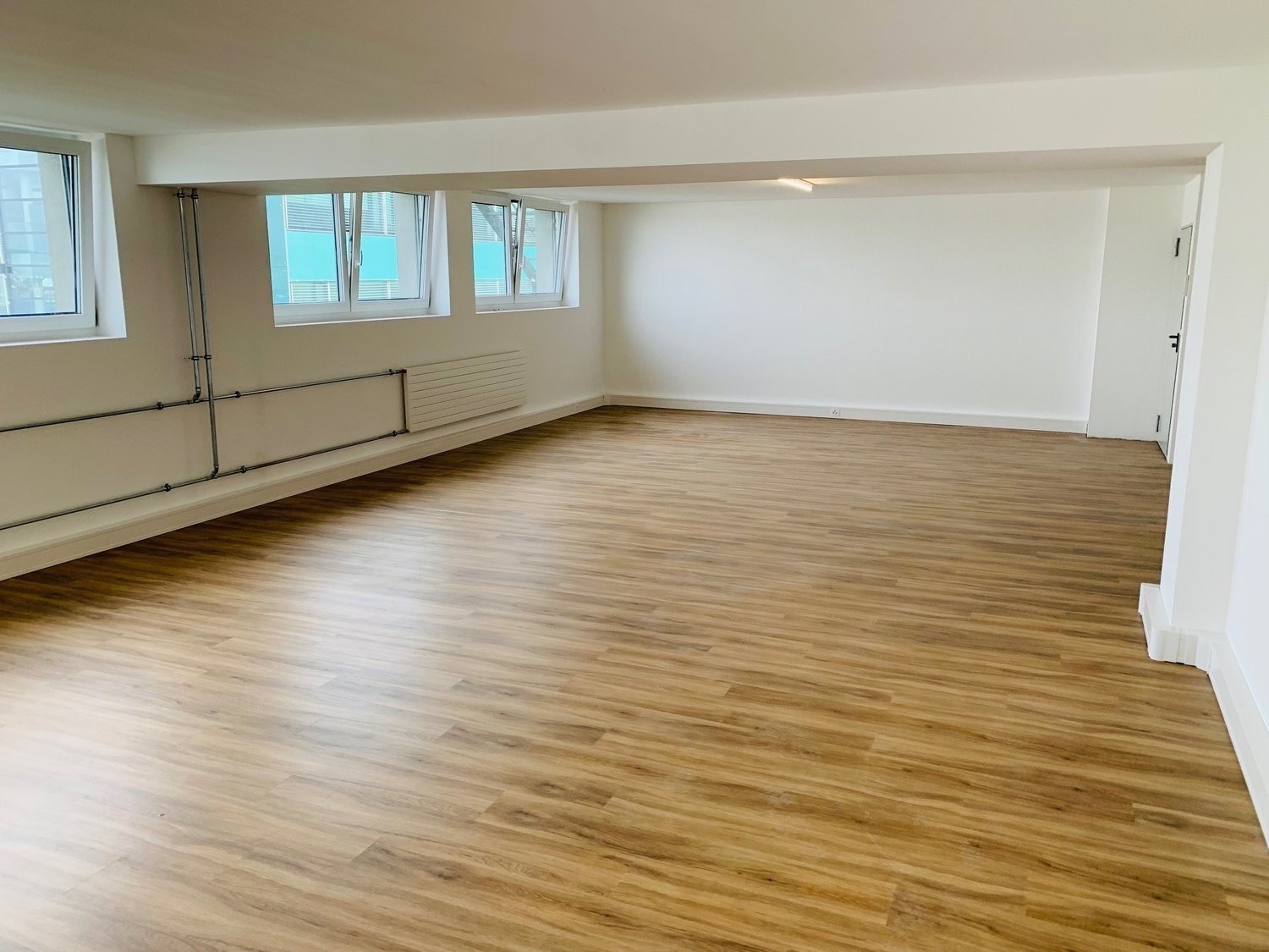 79m² office