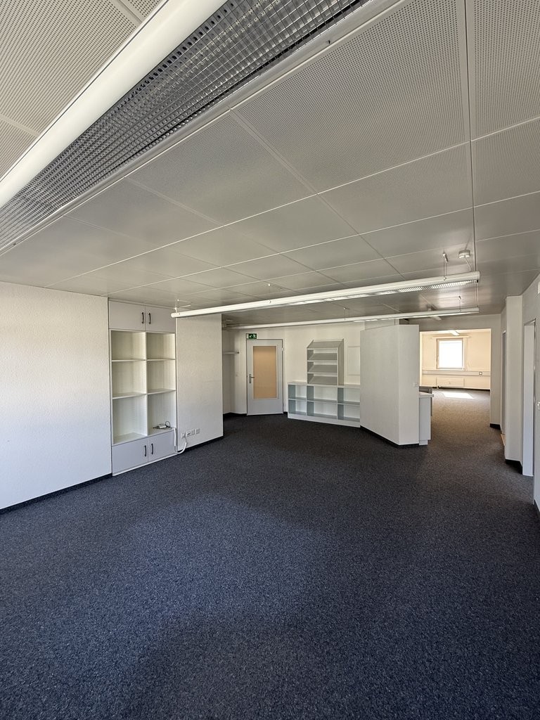 118m² office