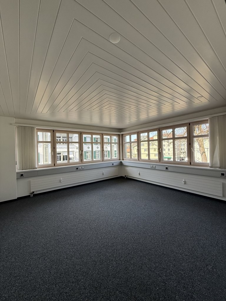 118m² office