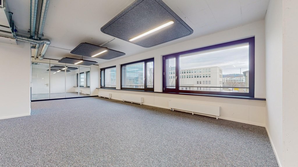 185m² office