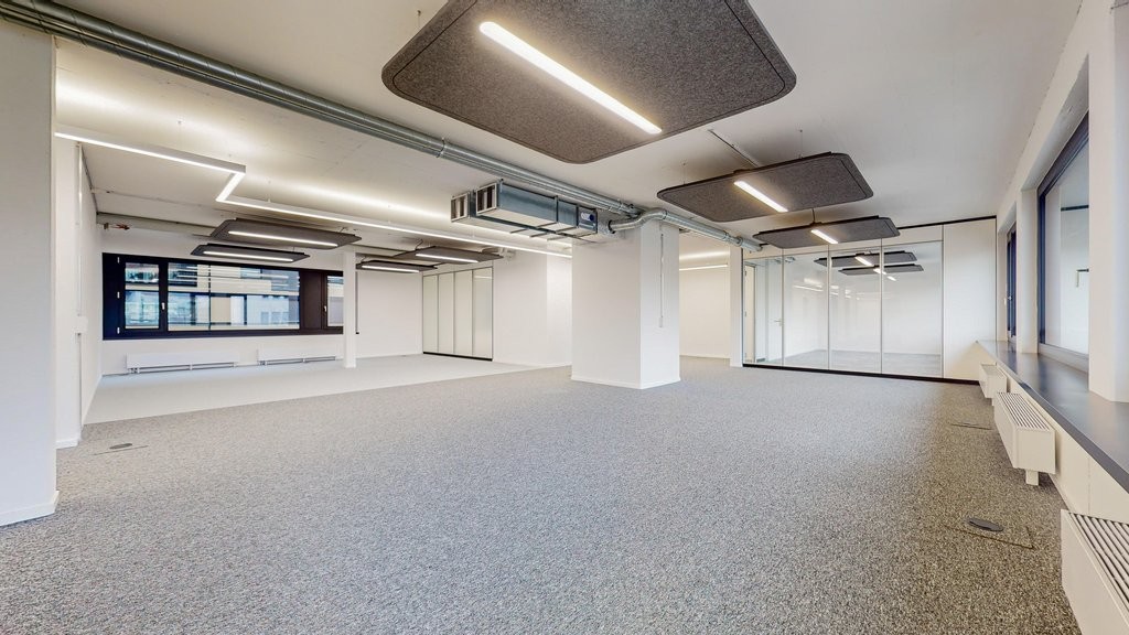 185m² office