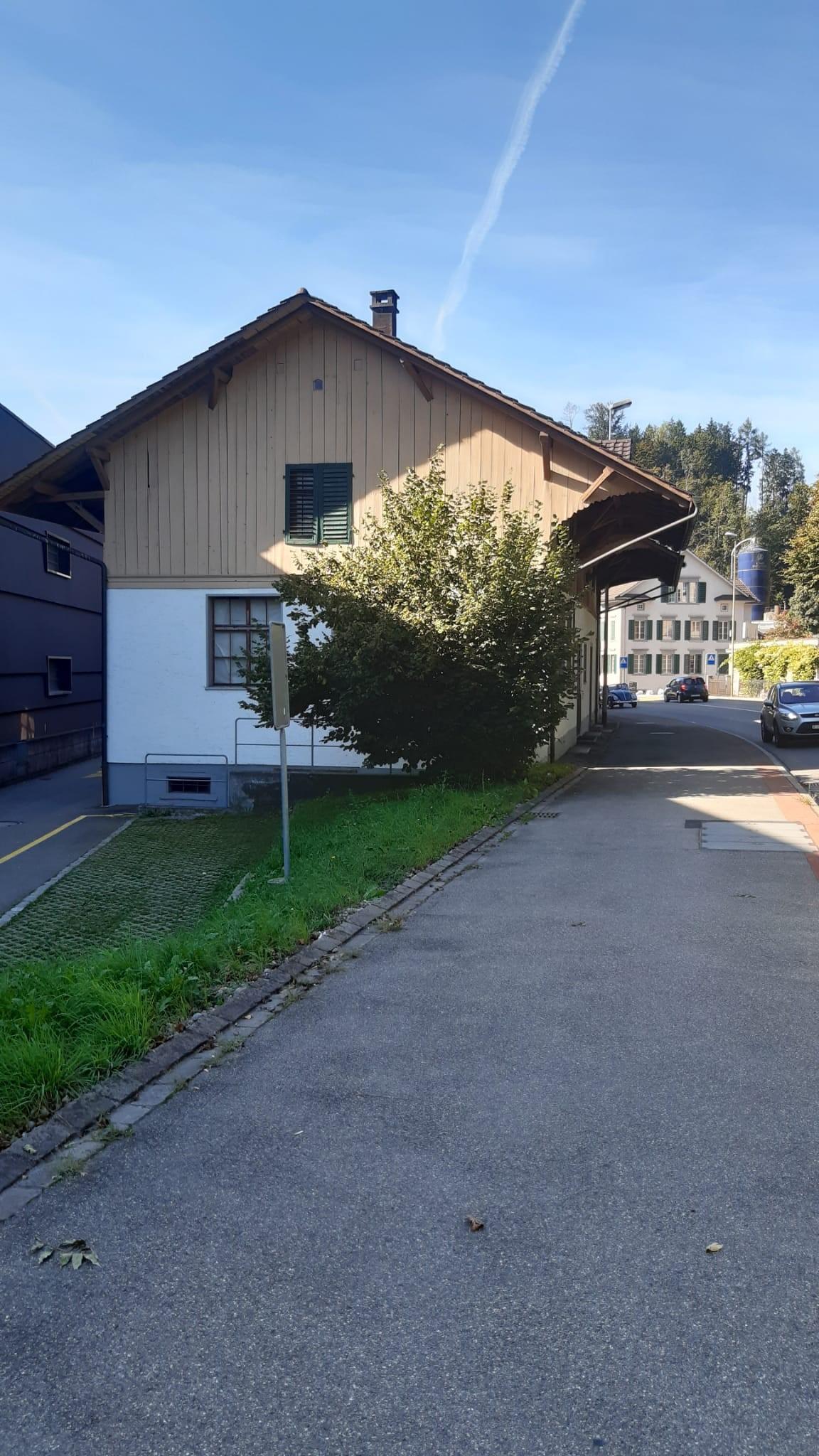 270m² locale di magazzino