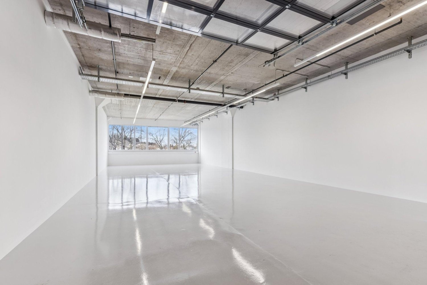 130m² commercial, Foto 1 von 8