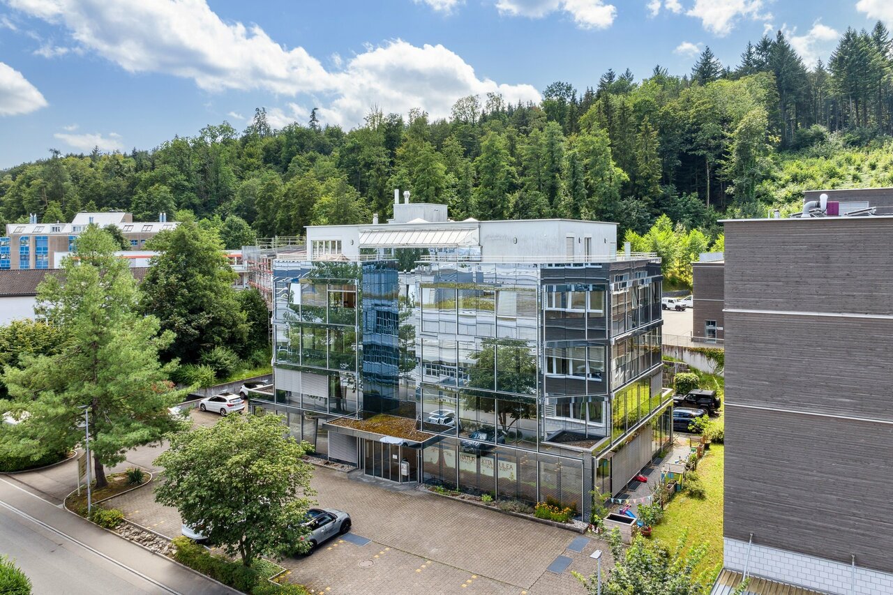 298m² office