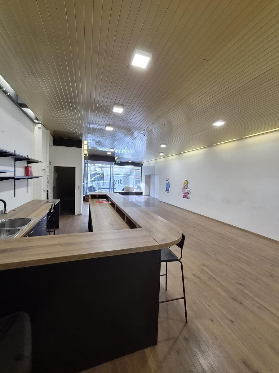 180m² Laden