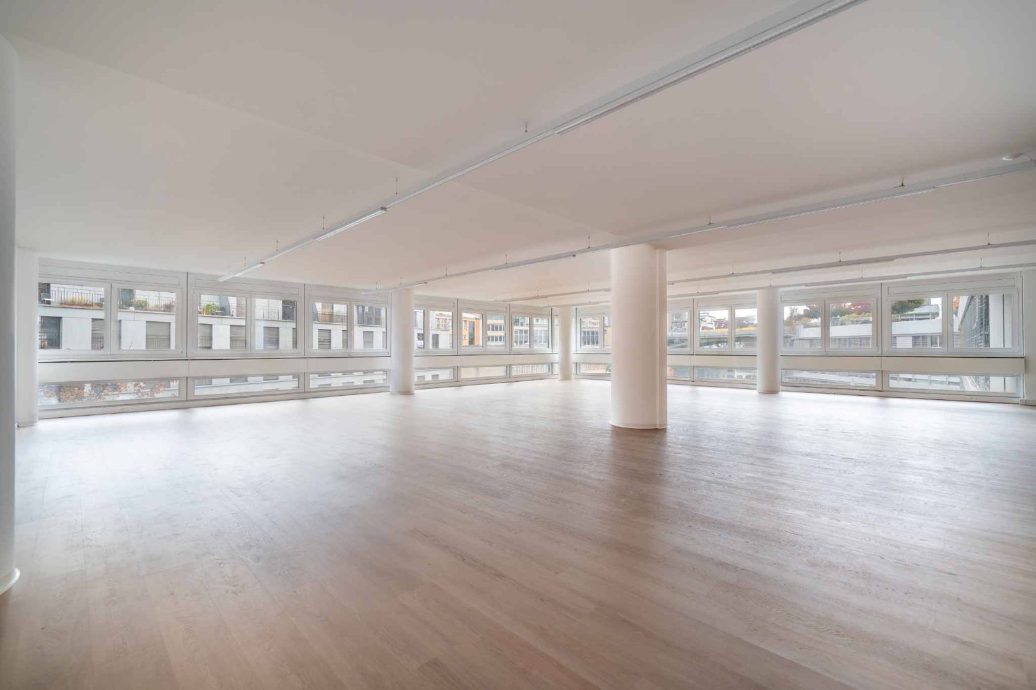 123m² office