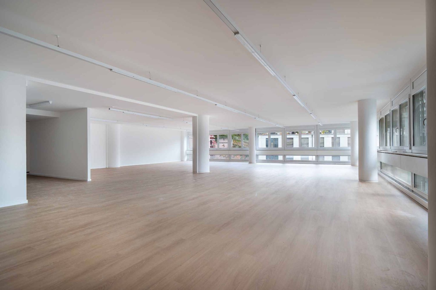 123m² office