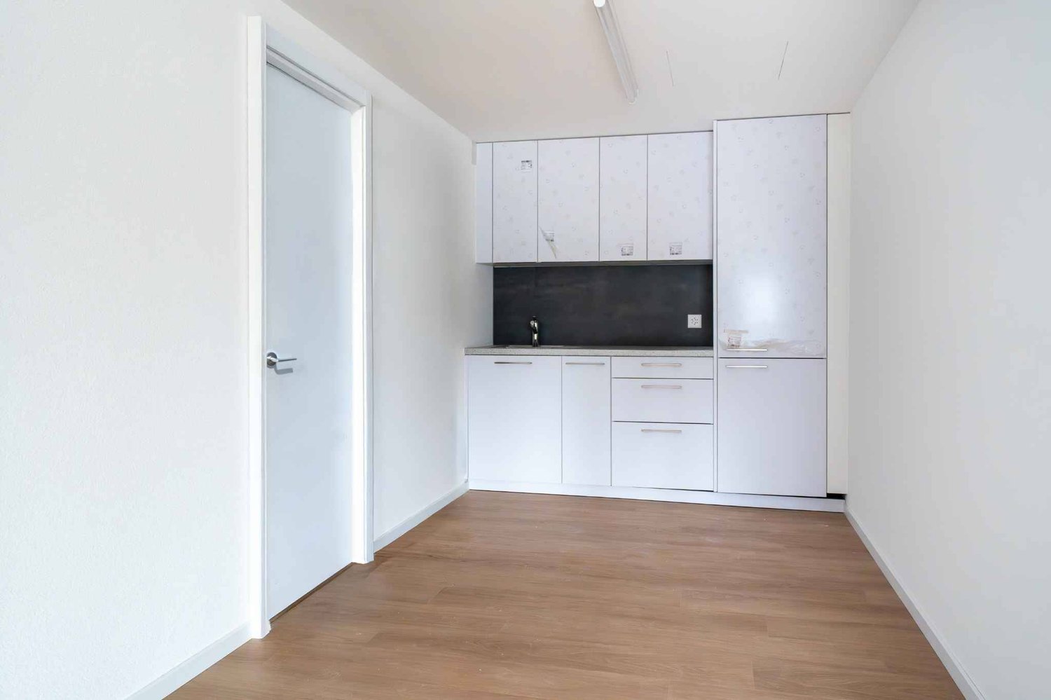 123m² office