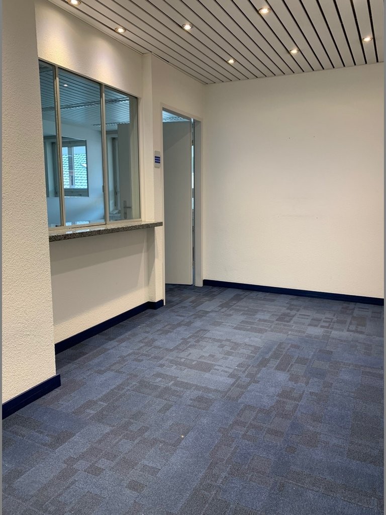 137m² office