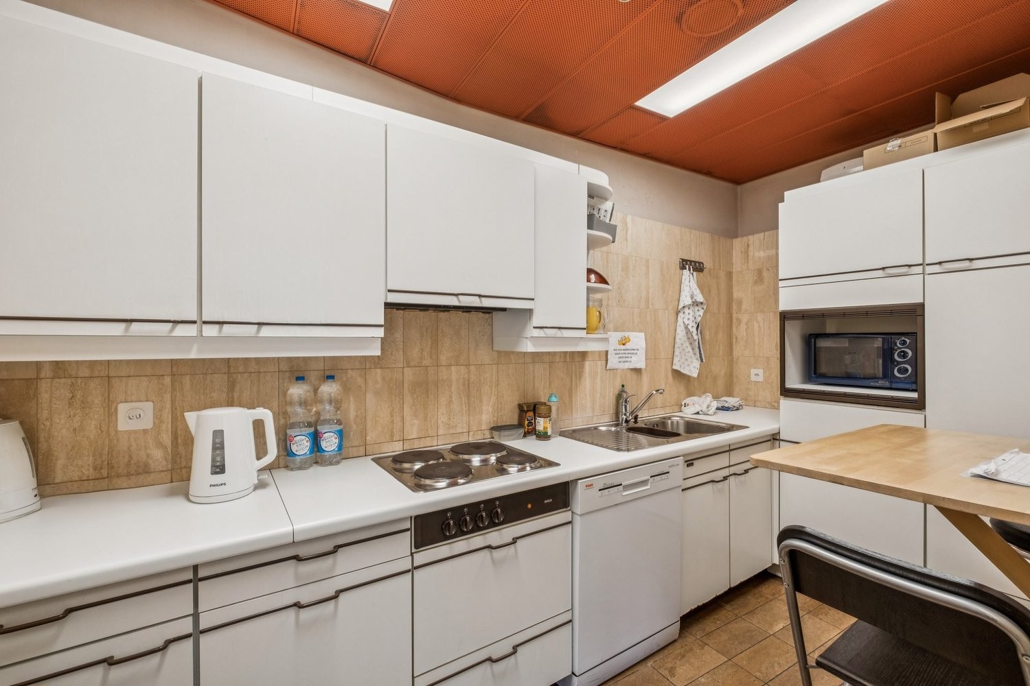 324m² Büro, Foto 3 von 10