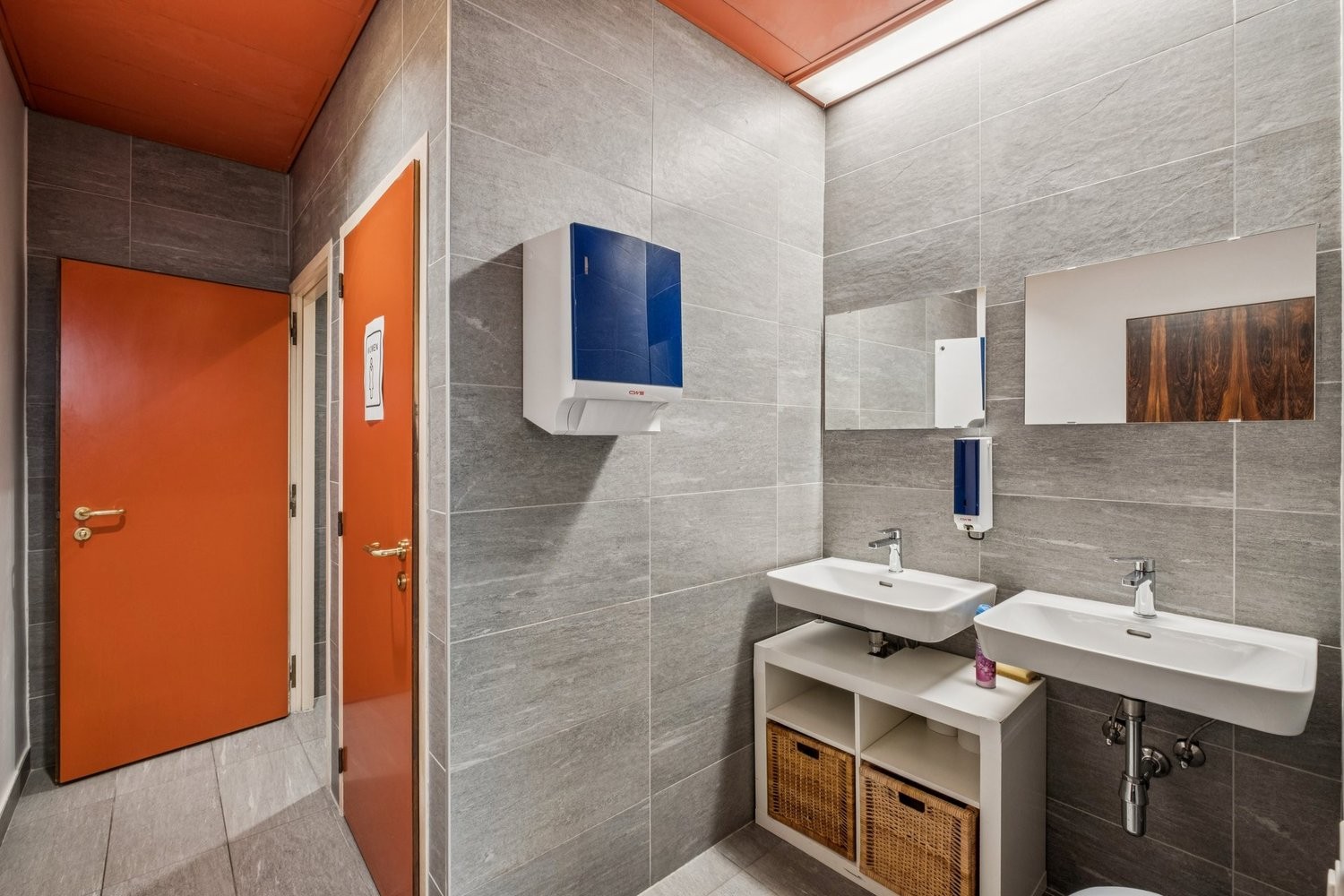 324m² Büro, Foto 5 von 10